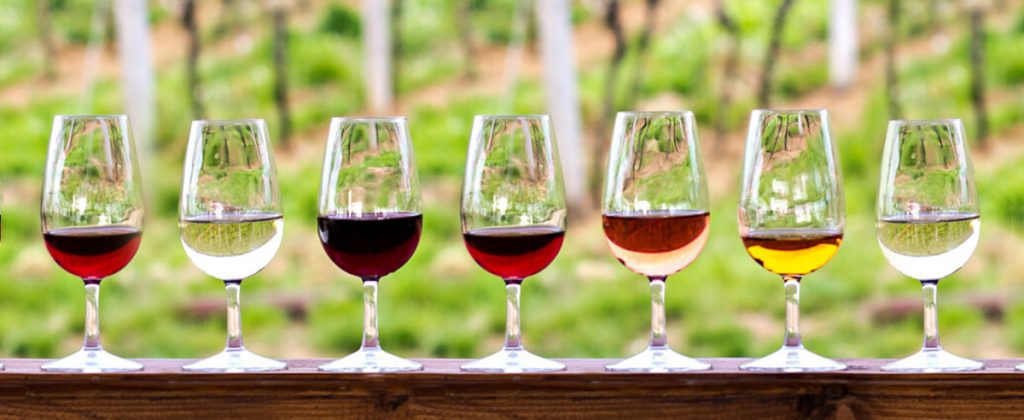 Weine Verkaufsgeschäft -Weine Verkaufsgeschäft special wein glaeser in einer reihe 1024x420 1